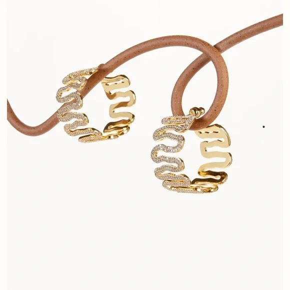 NWT CULT GAIA FAHIMA HOOP EARRINGS - Picture 8 of 10